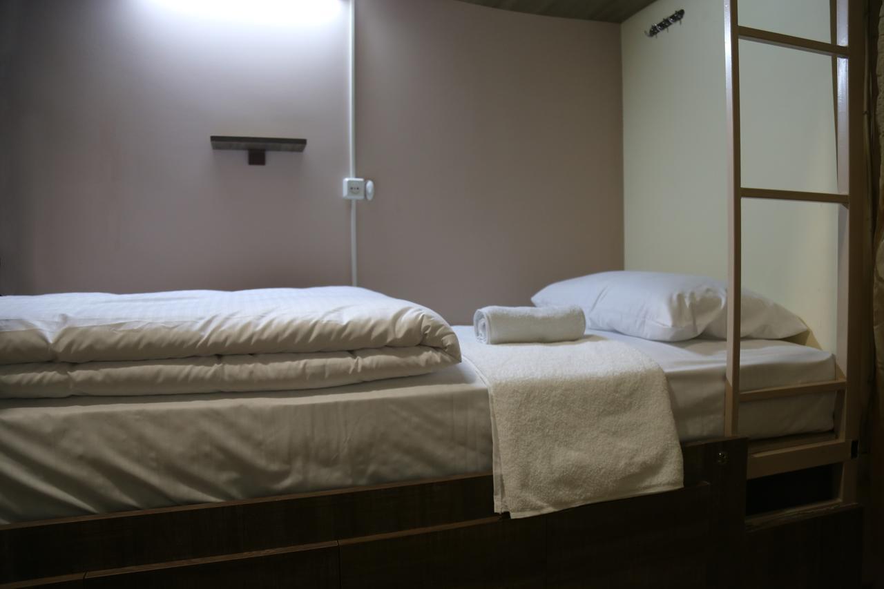 Magnolia Hostel เยเรวาน ภายนอก รูปภาพ